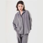 Camisa oversize de satén. - Imagen 5