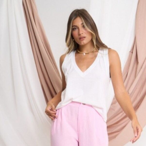 Musculosa escote en V blanca