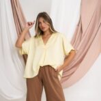 Blusa de satén rústico