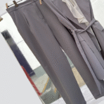 Chaleco largo y pantalón sastrero. - Imagen 7