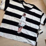 Remera rayada con estampa - Imagen 11